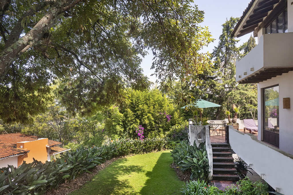 Valle de Bravo, fotografía profesional, casas, jardín y patio